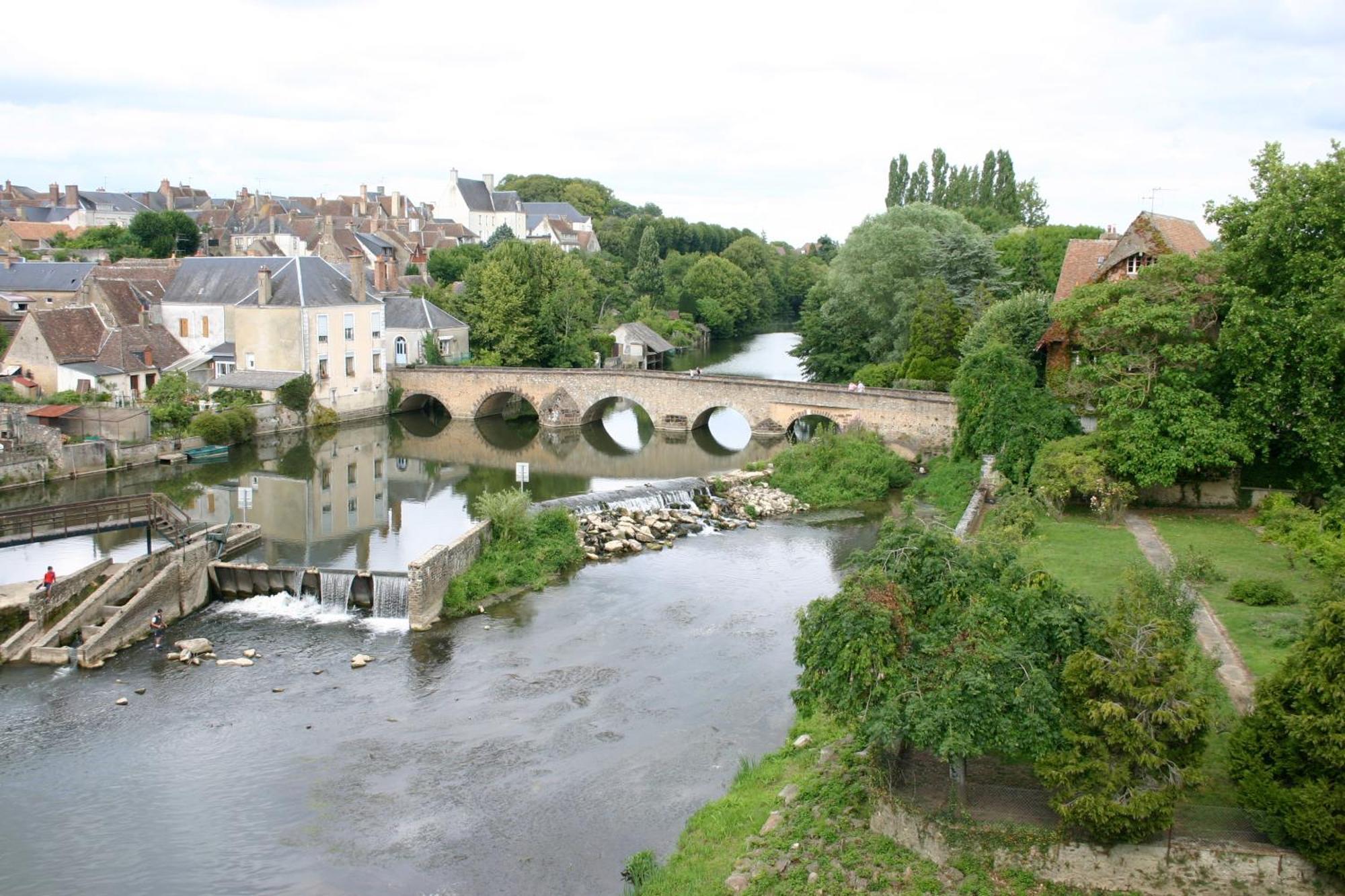 Suite Sainte Anne Beaumont-sur-Sarthe Exterior foto