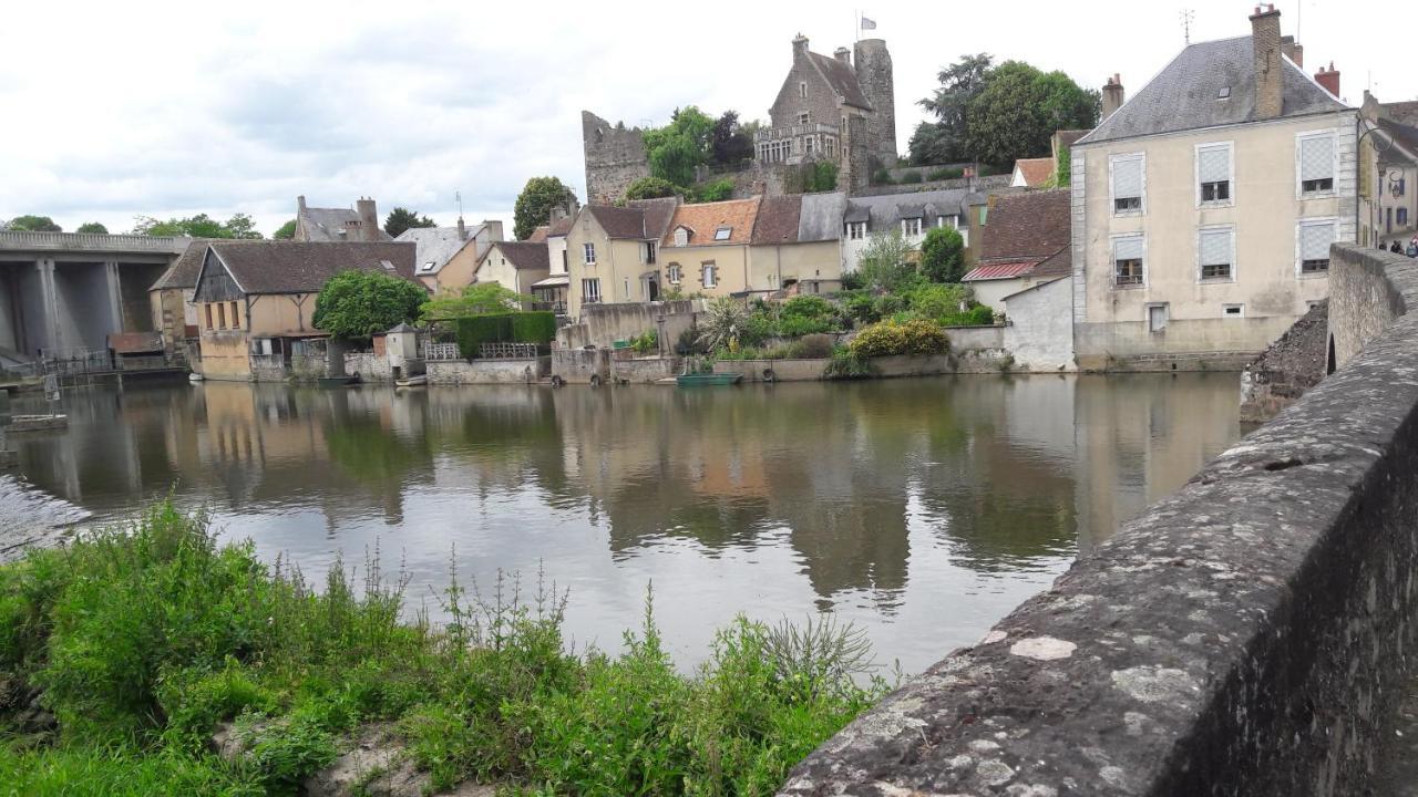 Suite Sainte Anne Beaumont-sur-Sarthe Exterior foto