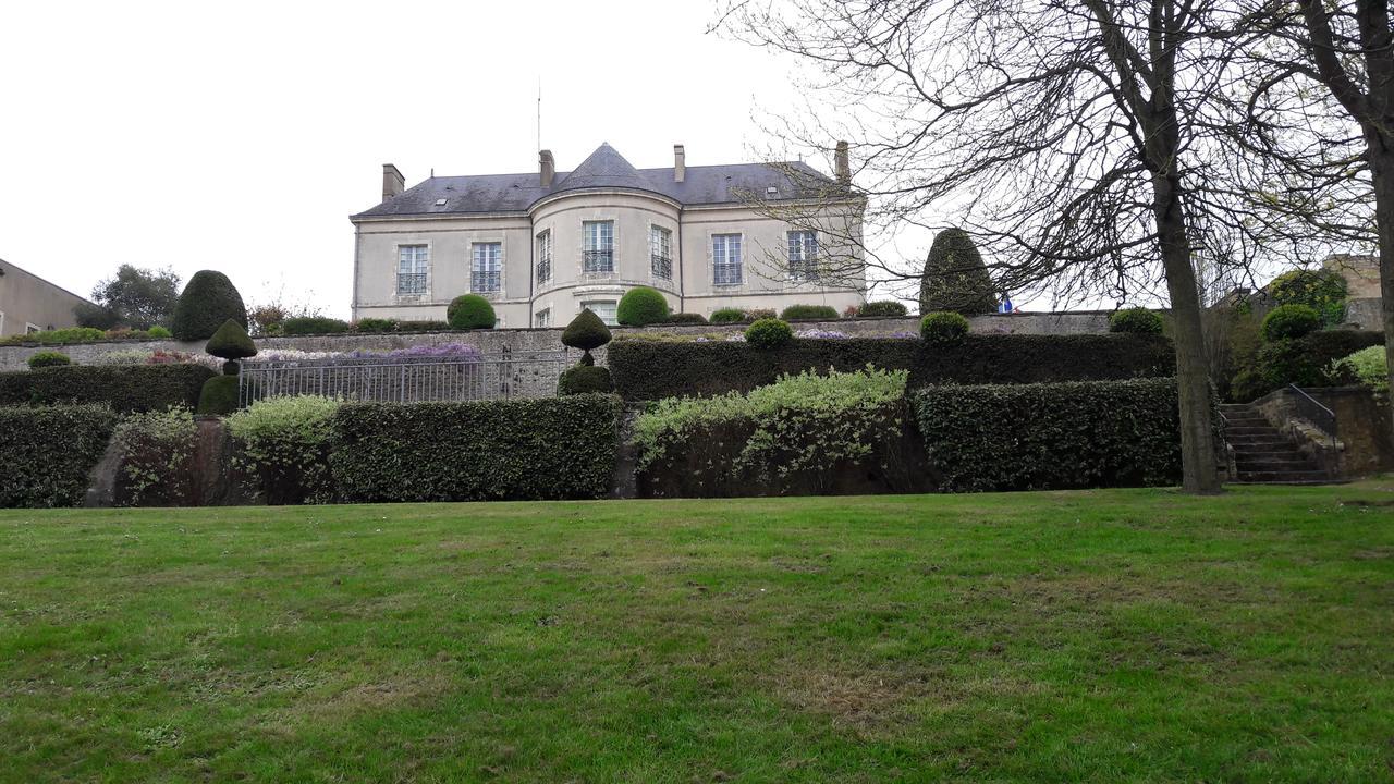 Suite Sainte Anne Beaumont-sur-Sarthe Exterior foto