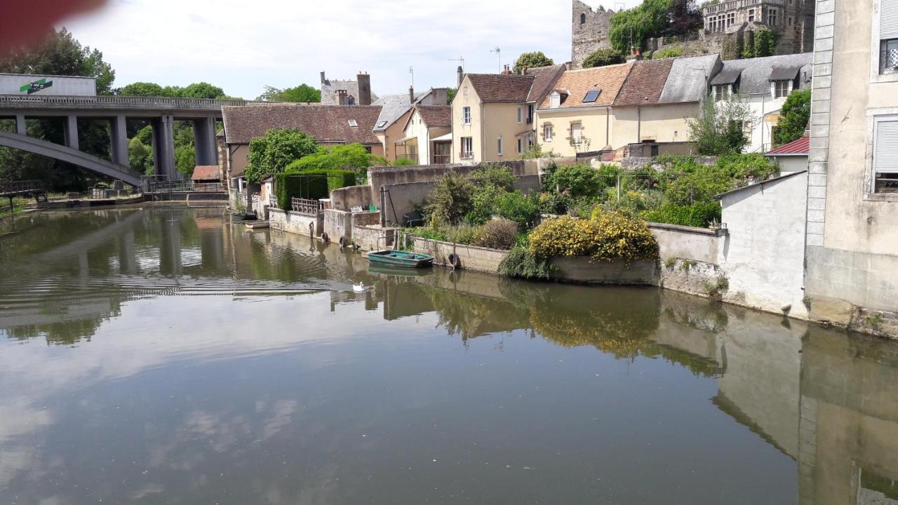 Suite Sainte Anne Beaumont-sur-Sarthe Exterior foto